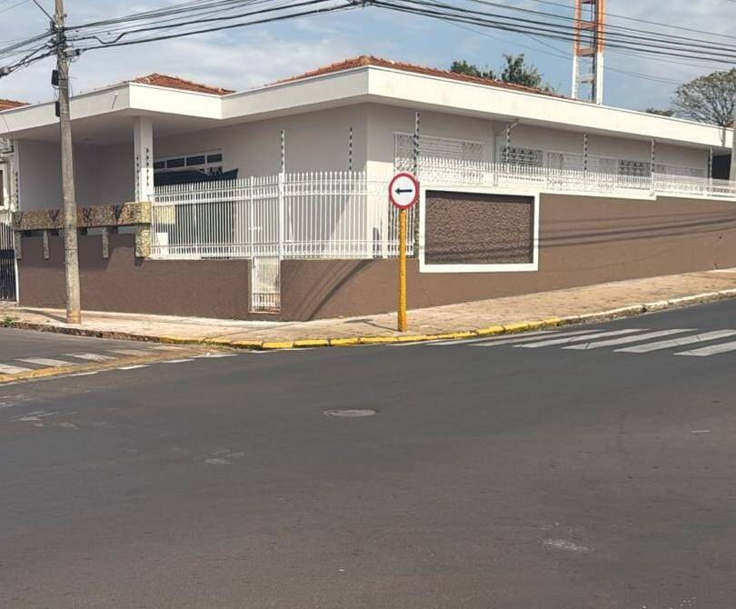 #8997 - Casa para Venda em Bauru - SP