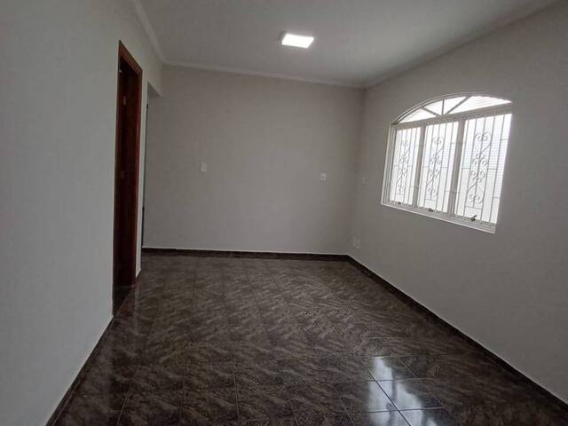 #8371 - Casa para Locação em Bauru - SP