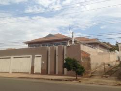 Casa para Venda em Bauru - 1